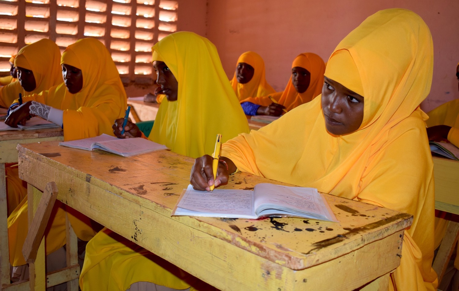 Free sanitary pads at school for girls in Galmudug, Somalia